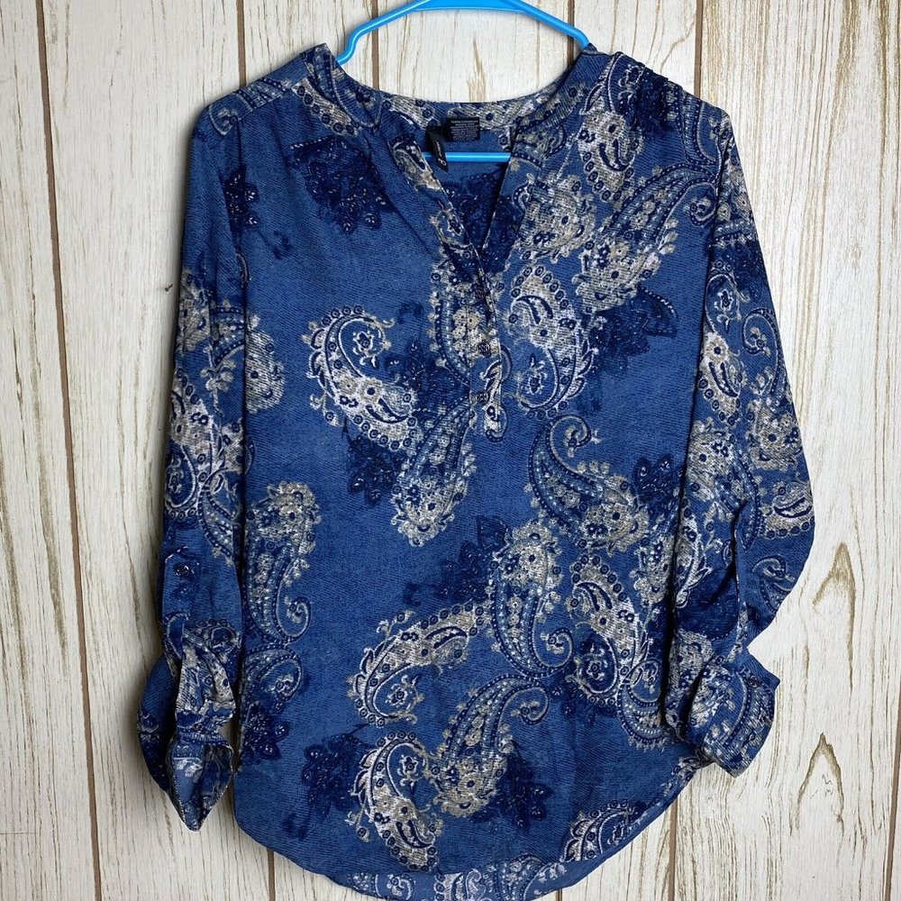 New Directions Women Top Blouse Small Paisley Blue Roll Tab VNeck Sheer Button
